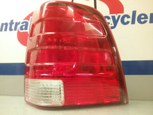 Load image into Gallery viewer, TAIL LIGHT LAMP ASSEMBLY Ford Expedition 03 04 05 06 Right - CTL184575