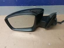 Load image into Gallery viewer, Side View Door Mirror Volkswagen Jetta 2018 - CTL310784