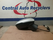 Load image into Gallery viewer, Side View Door Mirror Chevrolet Cruze 2019 - CTL340382