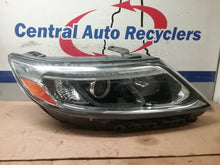 Load image into Gallery viewer, HEADLIGHT LAMP ASSEMBLY Kia Sorento 2014 14 2015 15 Right - CTL343359