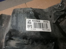Load image into Gallery viewer, HEADLIGHT LAMP ASSEMBLY Renault Encore 13 14 15 16 Right - CTL349937