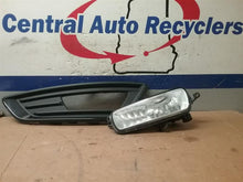 Load image into Gallery viewer, FOG LAMP LIGHT Focus TRANSIT 1500 TRANSIT 2500 TRANSIT 3500 15-20 Left - CTL353218