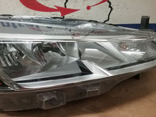 Load image into Gallery viewer, Headlight Lamp Assembly KICKS 2021 - CTL359708
