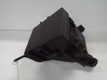 Load image into Gallery viewer, Fuse Box Ford Fiesta 2012 - MRK456356