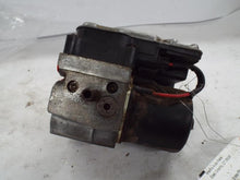 Load image into Gallery viewer, ABS Pump SIERRA 2500 PICKUP 2000 - MRK461484