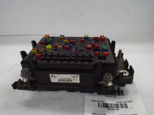 Load image into Gallery viewer, Fuse Box SIERRA 2500 PICKUP 2000 - MRK461486