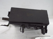 Load image into Gallery viewer, Fuse Box Ford Taurus 2012 - MRK461626