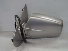 Load image into Gallery viewer, Side View Door Mirror Cadillac SRX 2005 - MRK461732