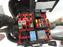 Load image into Gallery viewer, Fuse Box FORD F250SD PICKUP 2006 - MRK461748