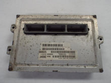 Load image into Gallery viewer, ECU ECM Computer Dodge Dakota 2000 - MRK461830