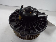 Load image into Gallery viewer, HEATER BLOWER MOTOR Honda CRV 2002 02 2003 03 2004 04 2005 05 2006 06 - MRK462049
