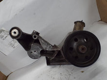 Load image into Gallery viewer, POWER STEERING PUMP Ecplorer Ranger Windstar 95 96 - 06 - MRK462090