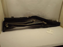 Load image into Gallery viewer, Windshield Wiper Transmission CROWN VICTORIA 2004 - MRK463060