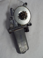 Load image into Gallery viewer, POWER WINDOW MOTOR Deville Seville Eighty Eight 1991 91 92 93 94 - 05 Front - MRK463259