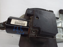 Load image into Gallery viewer, WINDSHIELD WIPER TRANSMISSION Chevy Impala 00 01 02 03 04 05 - MRK463298