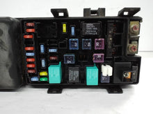 Load image into Gallery viewer, FUSE BOX Honda Ridgeline 06 07 08 09 10 11 12 13 14 - MRK463594