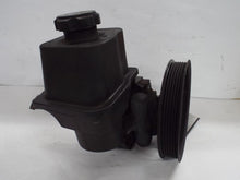 Load image into Gallery viewer, Power Steering Pump GMC Envoy 2005 - MRK463901