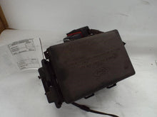 Load image into Gallery viewer, Fuse Box FORD F350SD PICKUP 2000 - MRK464482