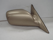 Load image into Gallery viewer, SIDE VIEW MIRROR Toyota Camry 02 03 04 05 06 Right - MRK464527