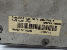Load image into Gallery viewer, Fuse Box Dodge Caravan 2005 - MRK464784
