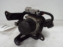 Load image into Gallery viewer, AIR INJECTION PUMP SMOG Toyota Tacoma 2005-2015 - MRK464879