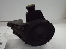Load image into Gallery viewer, POWER STEERING PUMP Dakota Durango 92 93 94 - 01 02 03 - MRK465190