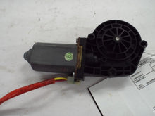 Load image into Gallery viewer, POWER WINDOW MOTOR Lincoln Town Car 1998 98 99 00 - 10 Front Left - MRK465255