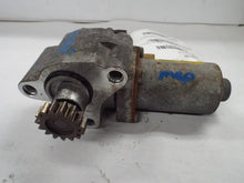 Load image into Gallery viewer, TRANSFER CASE ACTUATOR MOTOR 325ci 325i 328i 330ci 330i 330xi 335i 06-13 - MRK465256
