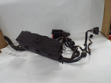 Load image into Gallery viewer, Fuse Box Ford Focus 2009 - MRK466063