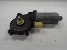 Load image into Gallery viewer, POWER WINDOW MOTOR BMW X5 2000 00 2001 01 02 03 04 05 06 Front Right - MRK466379