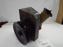 Load image into Gallery viewer, Power Steering Pump Ford Aerostar 1993 - MRK466382