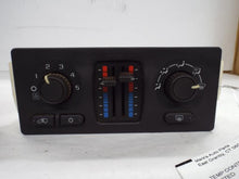Load image into Gallery viewer, REAR TEMPERATURE CONTROLS Avalanche 1500 Avalanche 2500 Silverado 03-04 - MRK466666