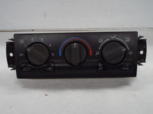 Load image into Gallery viewer, REAR TEMPERATURE CONTROLS Avalanche 1500 Avalanche 2500 Silverado 99-02 - MRK466762