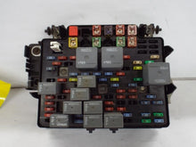 Load image into Gallery viewer, Fuse Box SILVERADO 1500 PICKUP 2004 - MRK467053