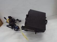 Load image into Gallery viewer, FUSE BOX Hyundai Tucson 2016 16 2017 17 2018 18 - MRK467333