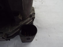 Load image into Gallery viewer, THROTTLE BODY Vw Beetle Jetta Rabbit 05 - 07 - MRK467621