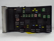 Load image into Gallery viewer, Fuse Box TOWN & COUNTRY 2005 - MRK467799