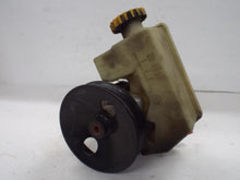 Load image into Gallery viewer, Power Steering Pump Jeep Liberty 2003 - MRK468171
