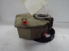 Load image into Gallery viewer, Power Steering Pump Jeep Liberty 2003 - MRK468171