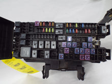 Load image into Gallery viewer, Fuse Box Ford Explorer 2014 - MRK468778