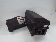 Load image into Gallery viewer, Fuse Box 0 - MRK468813