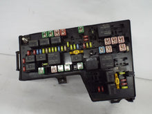 Load image into Gallery viewer, Fuse Box Dodge Dakota 2005 - MRK469380