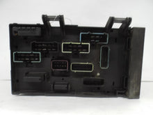 Load image into Gallery viewer, Fuse Box Dodge Caravan 2002 - MRK469701