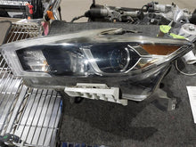 Load image into Gallery viewer, HEADLIGHT LAMP ASSEMBLY Nissan Maxima 2016 16 - MM2669895