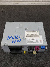 Load image into Gallery viewer, Radio Jaguar XF 2018 - MM2918621