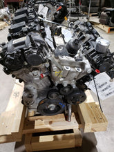 Load image into Gallery viewer, Engine Motor Chrysler Pacifica 2020 - MM2998457
