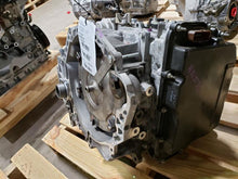 Load image into Gallery viewer, Transmission Cadillac XT5 2020 - MM3065291