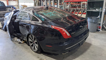 Load image into Gallery viewer, Transfer Case Jaguar XJ 2017 - NW300356