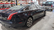 Load image into Gallery viewer, Transfer Case Jaguar XJ 2017 - NW300356