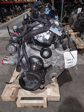 Load image into Gallery viewer, Engine Motor SAVANA 2500 VAN 2019 - MM3249138